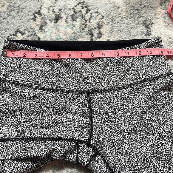 Lululemon Wunder Under Leggings - Picture 13 of 13